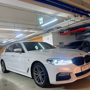 18년식 bmw520d g30 풀옵 m팩 팝니다.