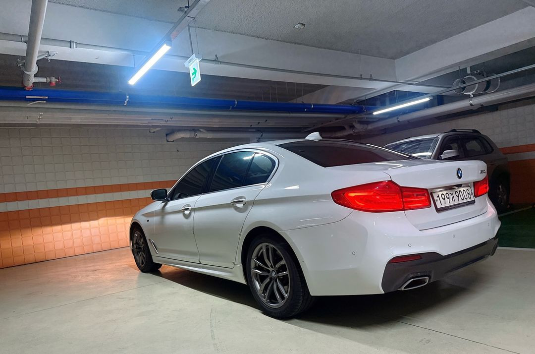 18년식 bmw520d g30 풀옵 m팩 팝니다.--2