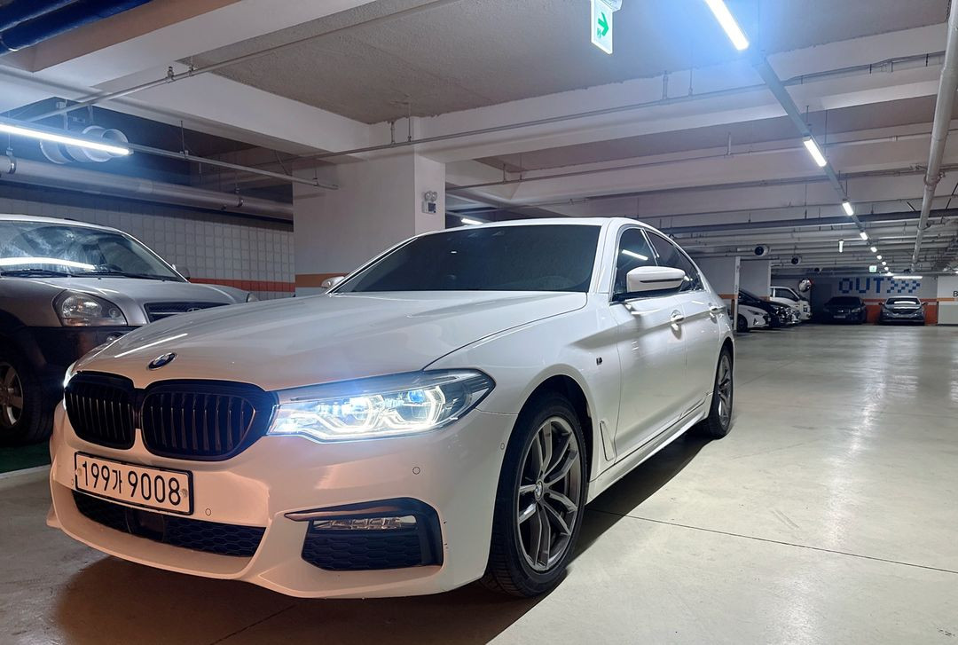 18년식 bmw520d g30 풀옵 m팩 팝니다.--3