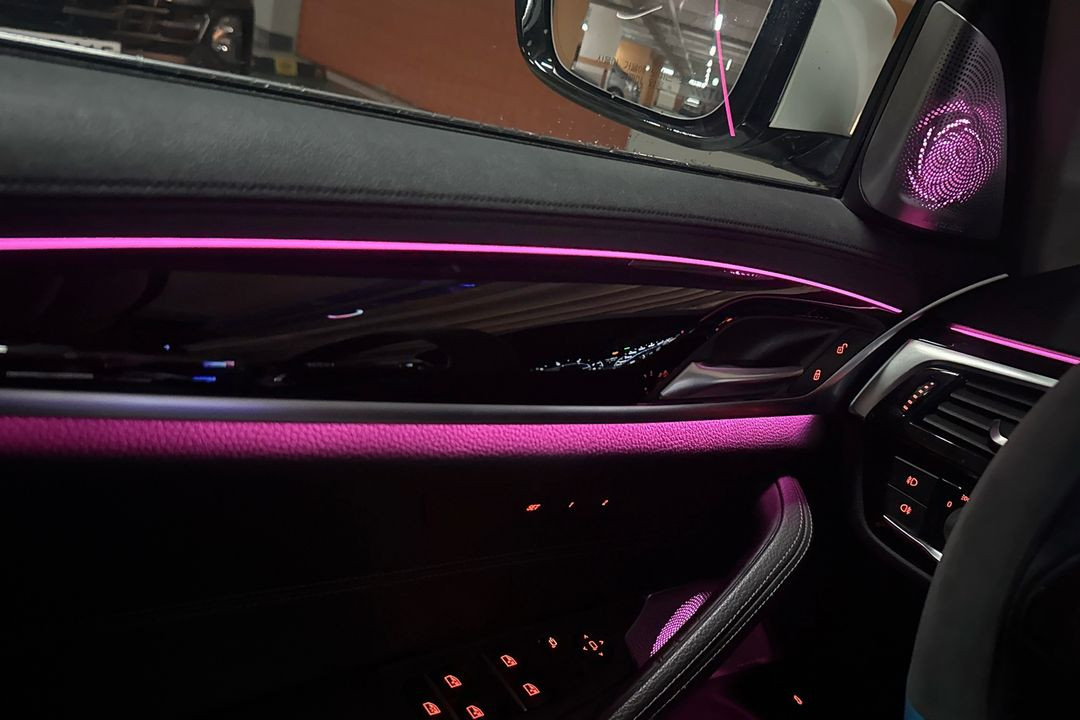 18년식 bmw520d g30 풀옵 m팩 팝니다.--4