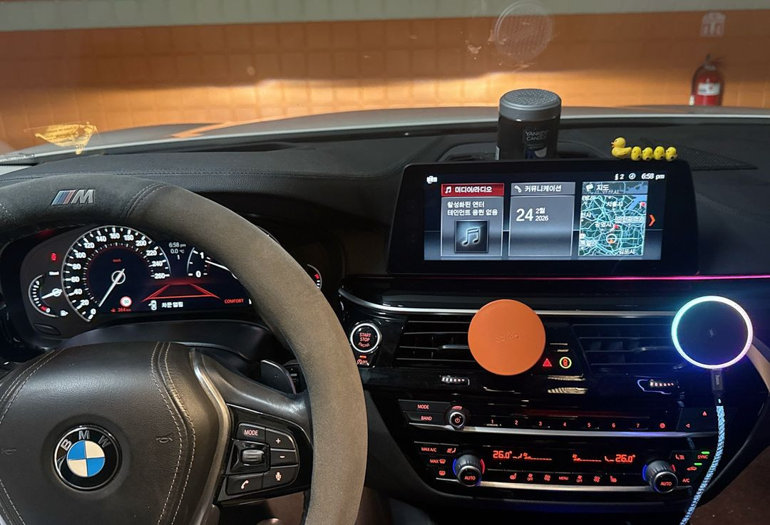 18년식 bmw520d g30 풀옵 m팩 팝니다.--6