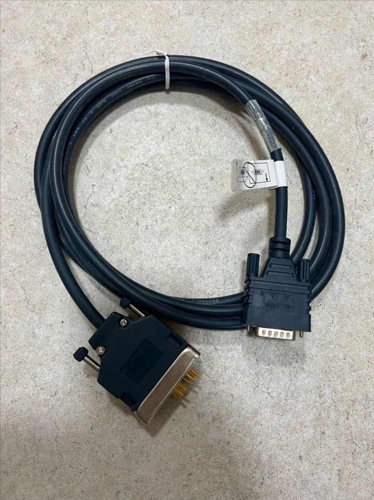 Cisco CAB-V35MT Male DTE V.35 10ft Cable 이미지