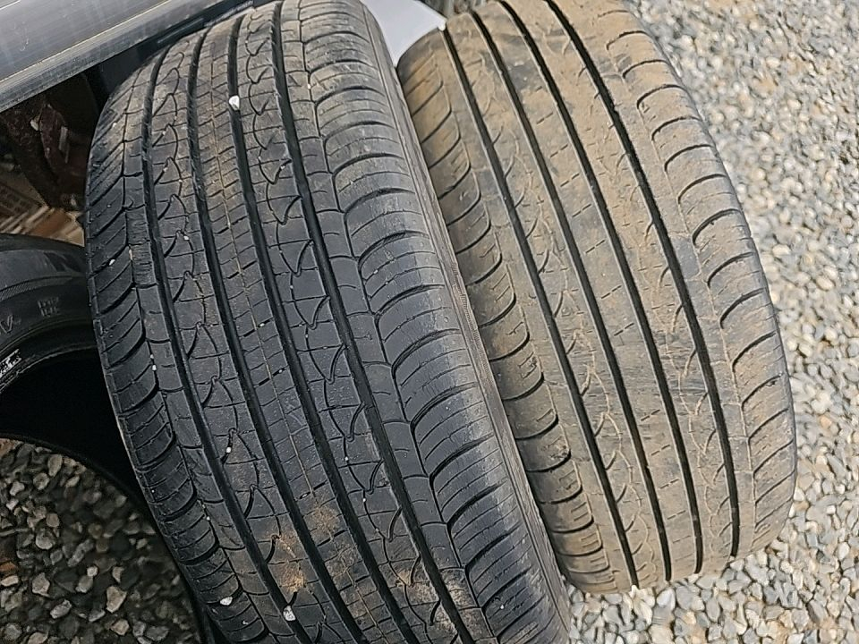 205 55 17 타이어 4개 1대분--1