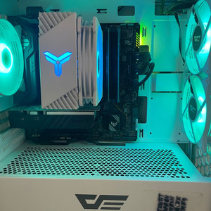 고성능 게이밍 PC + 삼성 QHD 165Hz 모니터 풀세트 이미지