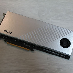 ASUS HYPER M.2 X16 Gen4 card