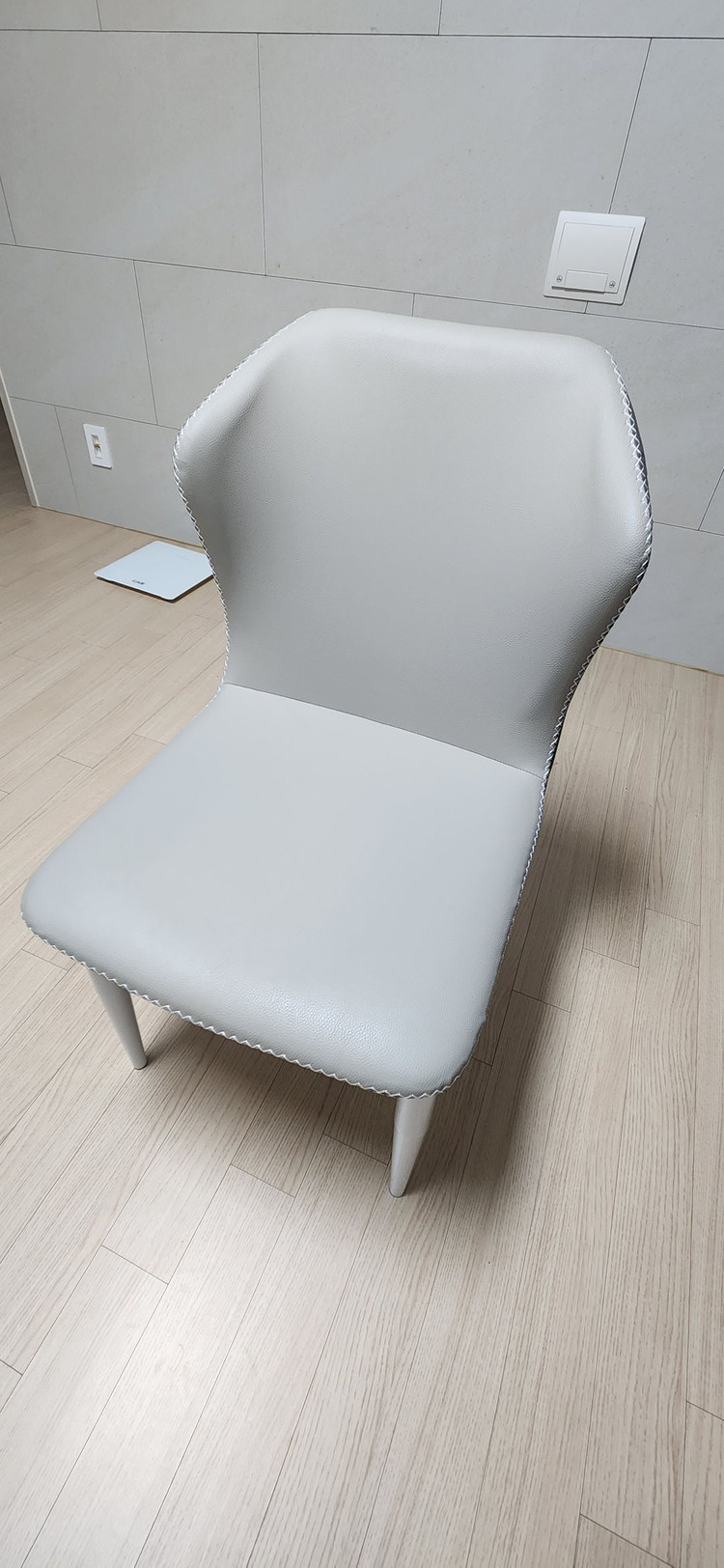 4인 세라믹 식탁 의자 세트 이미지