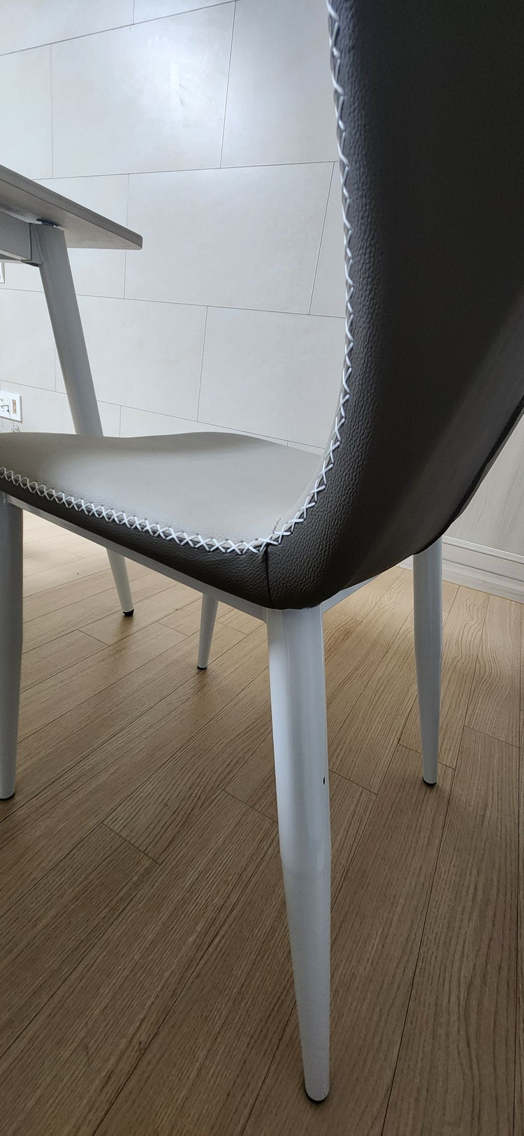 4인 세라믹 식탁 의자 세트 이미지