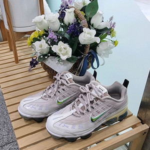 나이키 에어 베이퍼맥스 360 240mm 급처