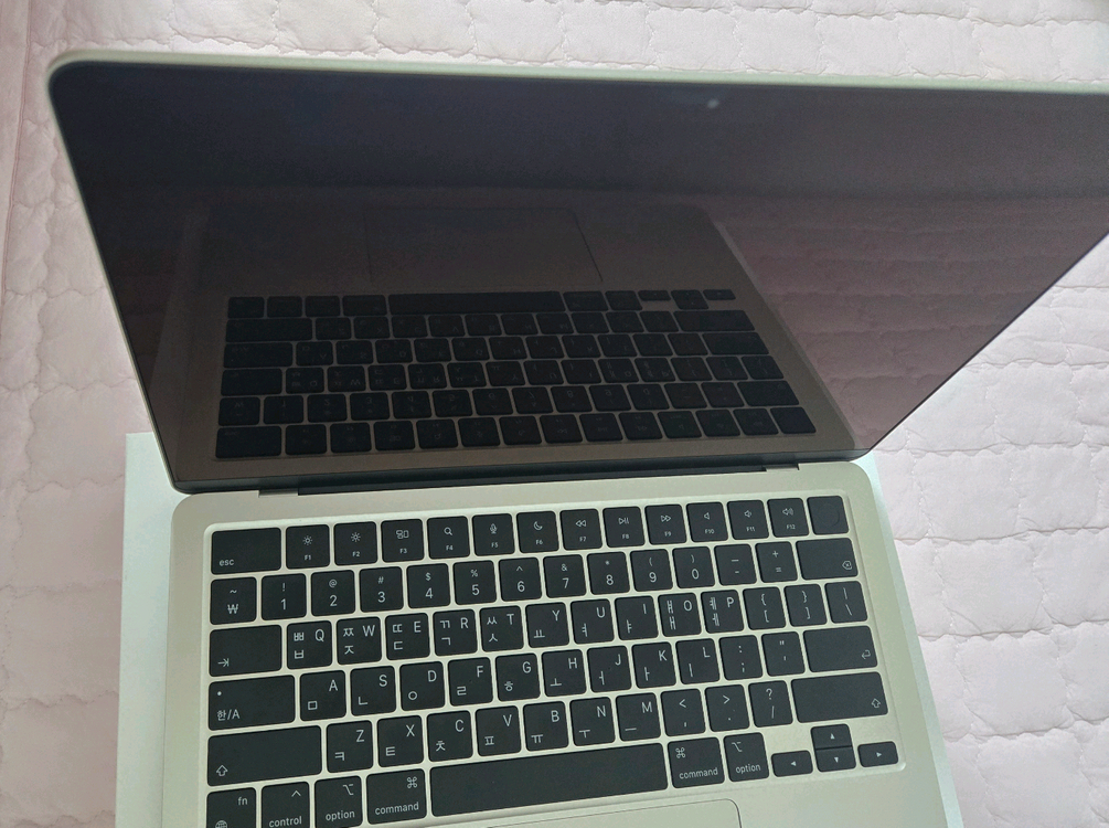 [미사용] 맥북에어 13 M2, 8코어 CPU, 8코어 GPU, 16GB RAM, 256GB SSD - 스타라--3