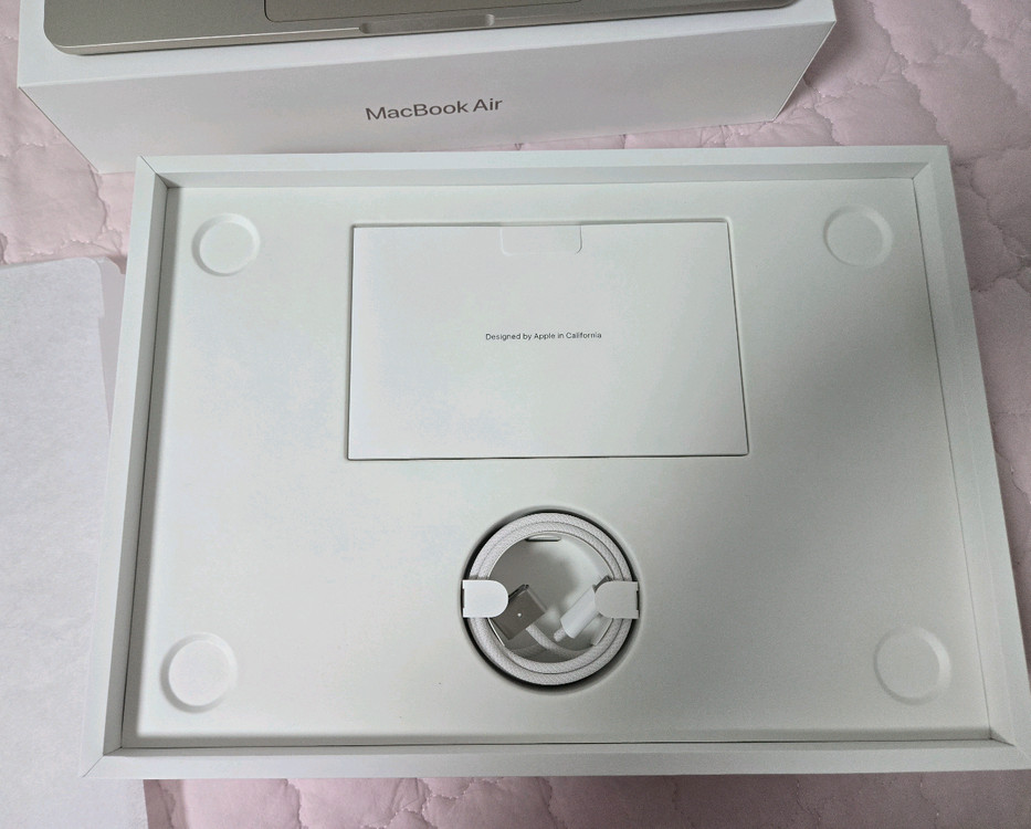 [미사용] 맥북에어 13 M2, 8코어 CPU, 8코어 GPU, 16GB RAM, 256GB SSD - 스타라--4