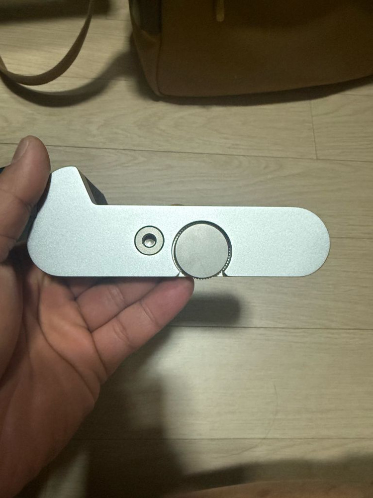 라이카 m10/m10-p 핸드그립 이미지