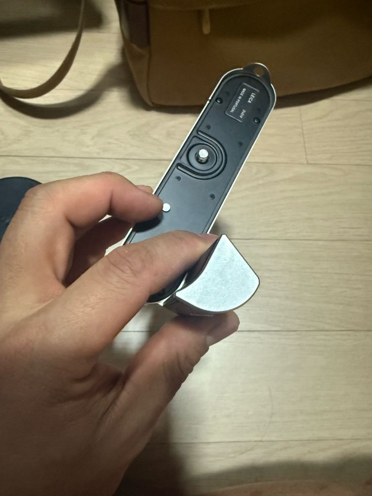 라이카 m10/m10-p 핸드그립 이미지