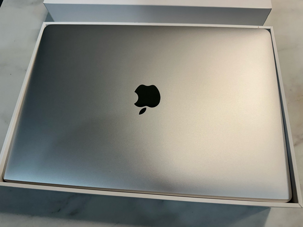 애플 맥북 에어 M1 13인치 8GB / 512GB 실버--1