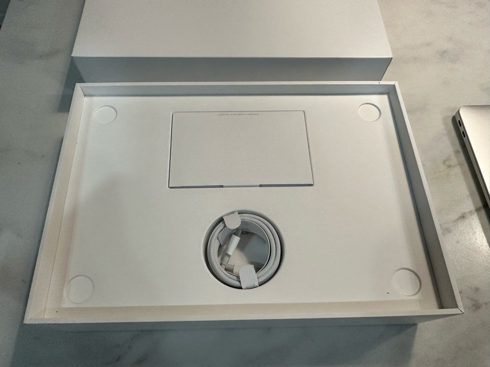 애플 맥북 에어 M1 13인치 8GB / 512GB 실버--4