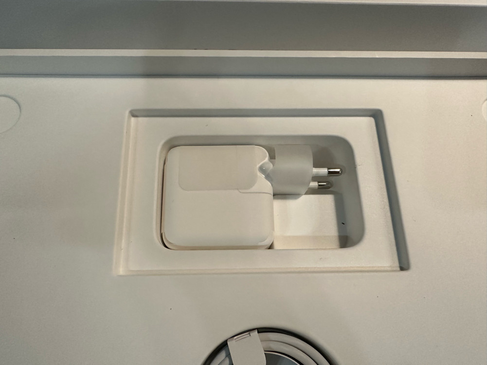 애플 맥북 에어 M1 13인치 8GB / 512GB 실버--5