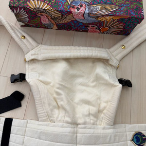 아티포페 아기띠 아이보리