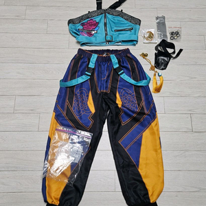 케데헌 조이 코스튬 의상 악세사리 포함 사용감 약간있음 이미지