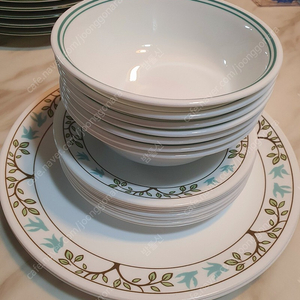 빈티지 코렐 트리버드 대접시와 소접시 개당값 이미지