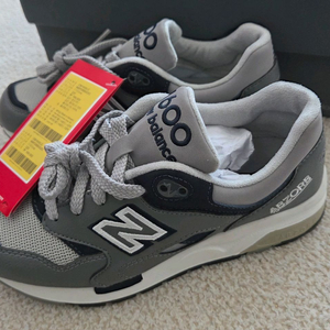 뉴발란스 운동화 1600 레거시 그레이 뉴발키즈 220싸이즈 초등생 입학선물 개학선물