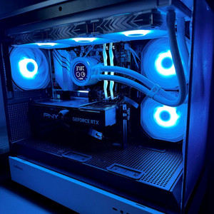 라이젠 7600 ,4070 Super 블랙화이트 게이밍 컴퓨터 본체