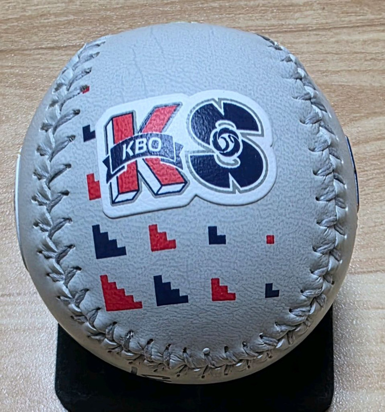2025 KBO 한국시리즈 기념구 이정용 친필 싸인볼 이미지
