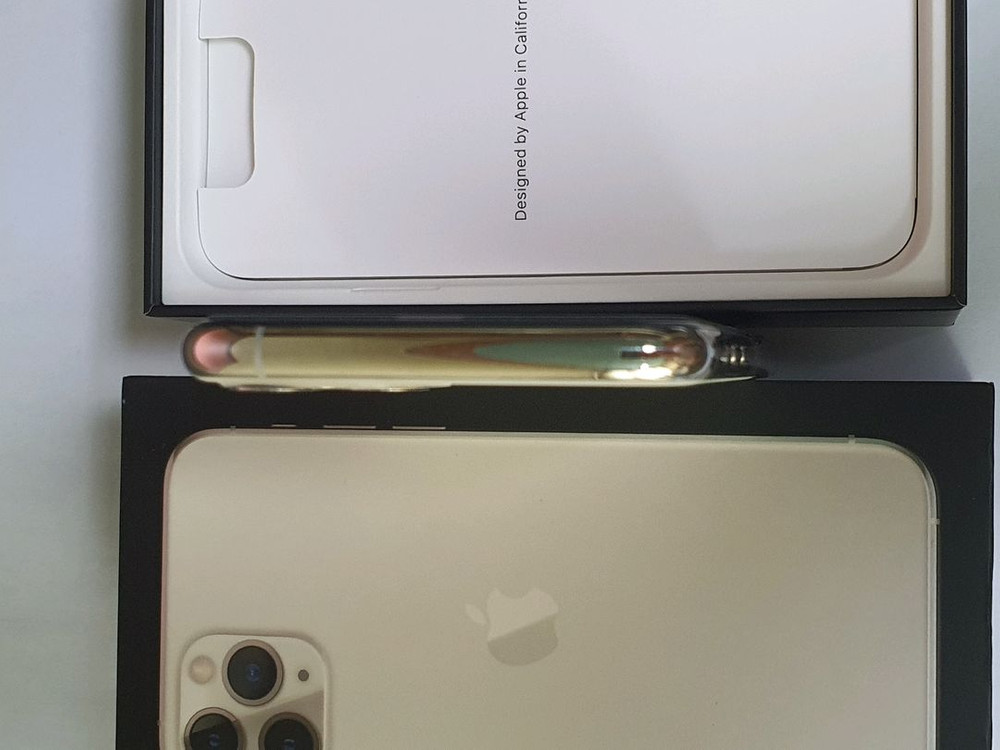 <무음>아이폰11프로 64기가 실버 해외판 배터리80%--12