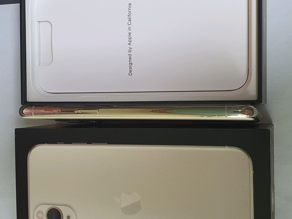 <무음>아이폰11프로 64기가 실버 해외판 배터리80%--11