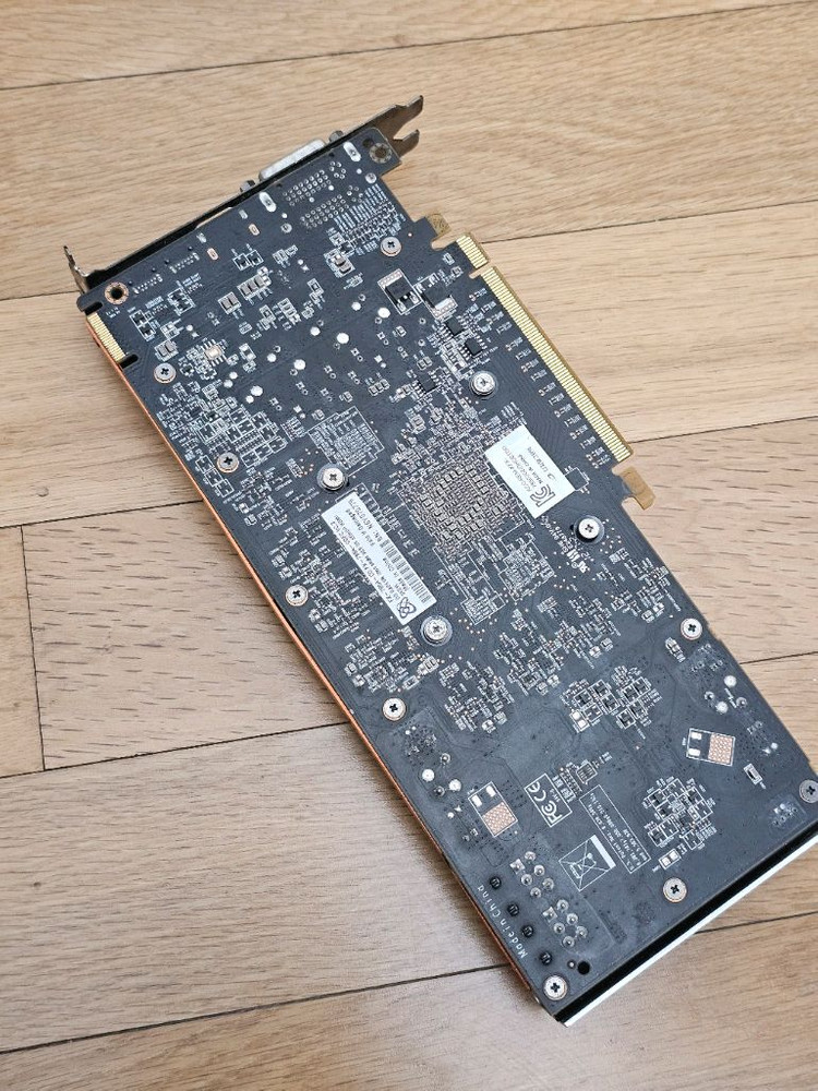 XFX 라데온 HD 7850 2GB 그래픽 카드입니다--2