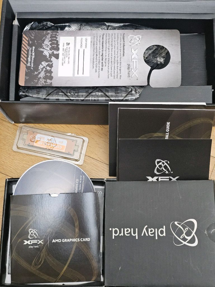 XFX 라데온 HD 7850 2GB 그래픽 카드입니다--4