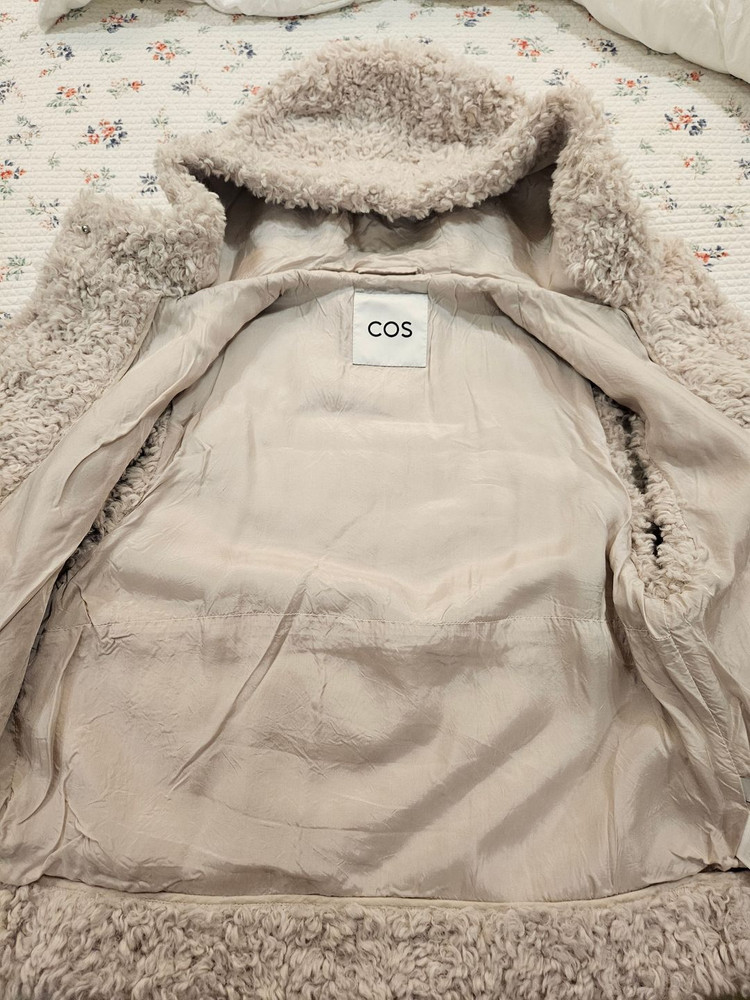 코스 cos 에코퍼 양털 후드 베스트 38사이즈 이미지