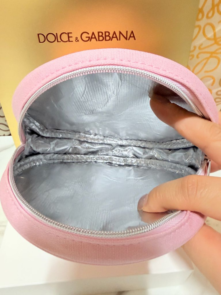 샤넬 뷰티 붕어빵 핑크 원형 파우치(새상품)--2