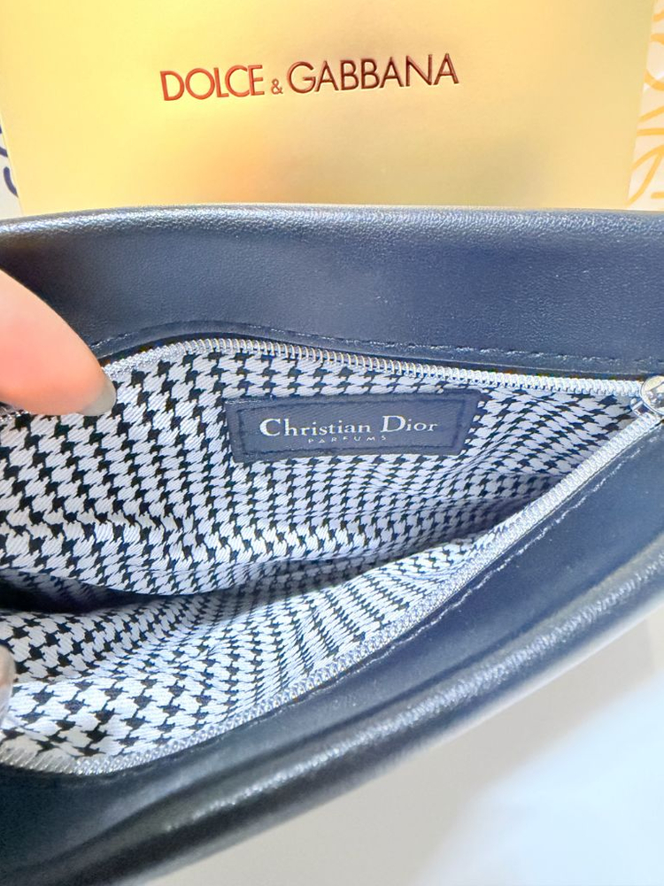 디올 뷰티 블랙 가죽 클러치 백(새상품)--1