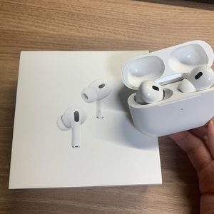 에어팟 프로 2세대 한쪽 강아지한테 물림 정상작동 이미지