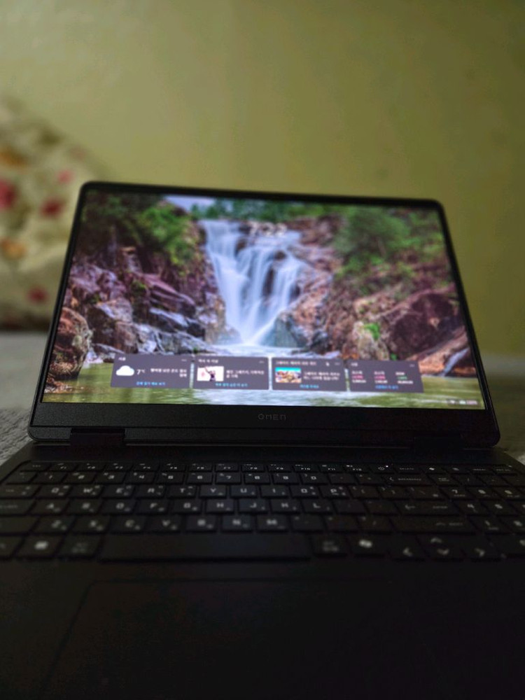 산지2주도 안된 ssss급 노트북 240만원 ->185만원 Hp omen 2025 rtx5070라이젠9 cpu32g 이미지