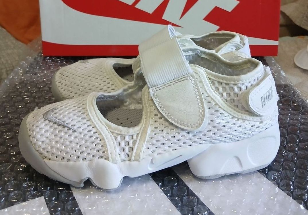 나이키키즈 에어리프트200화이트 이미지