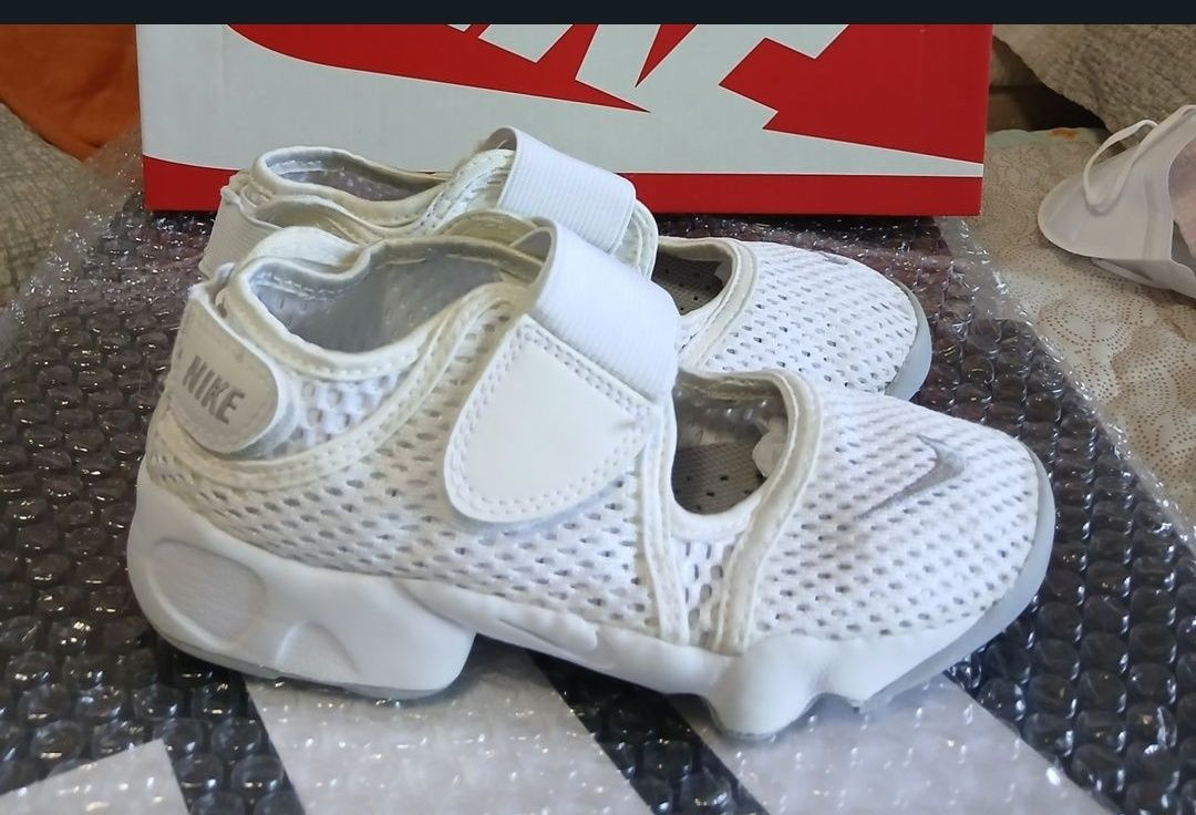 나이키키즈 에어리프트200화이트 이미지