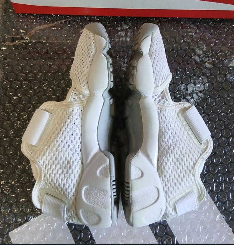 나이키키즈 에어리프트200화이트 이미지