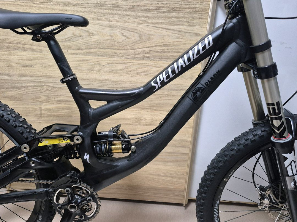 스페셜라이즈드 Demo 8 다운힐 자전거--8