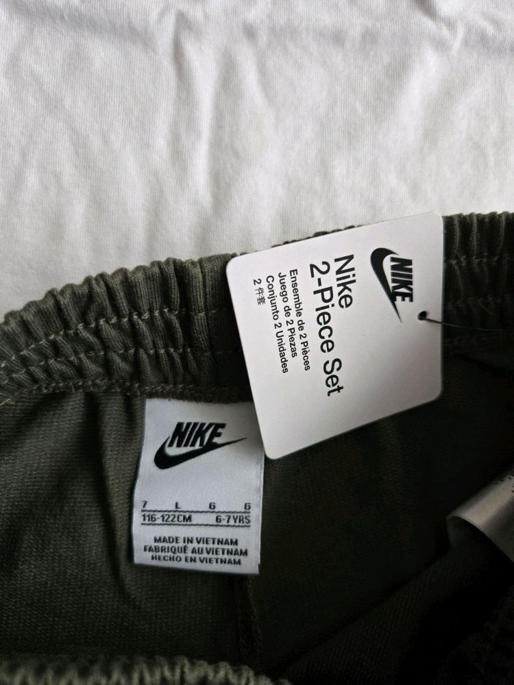 나이키키즈 6세 새상품 이미지