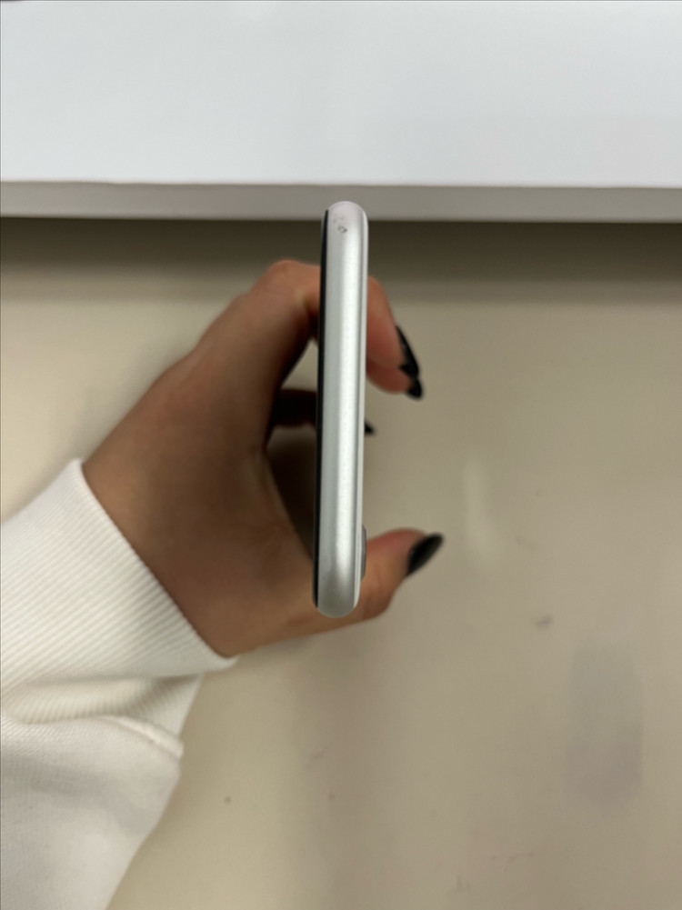 아이폰Se2 64G 화이트 A급--2