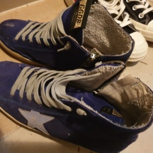 매장판 정품 골든구스 남여공용 250 사이즈 78만 > 19만 무배