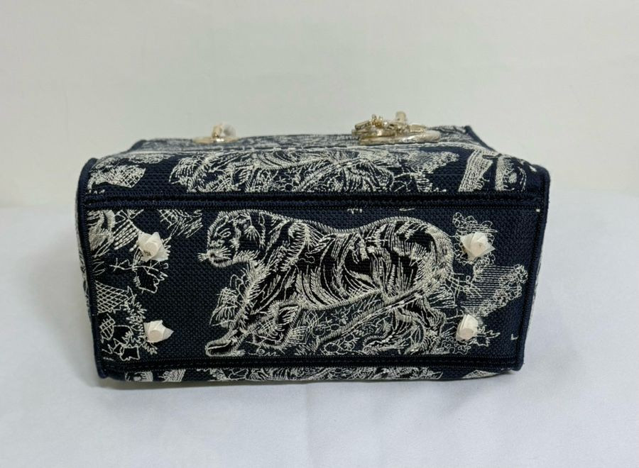 풀박스 새상품> 레이디 호랑이 미듐--2