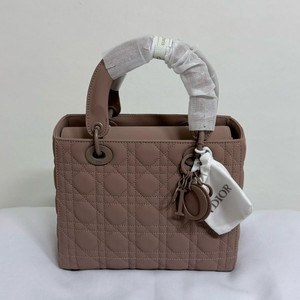 새상품>무광 톤다운베이지 레이디백