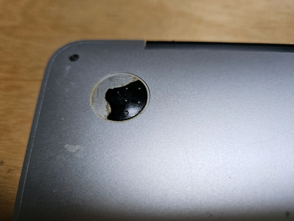 애플 맥북 에어 13인치 A1466 판매합니다.--13