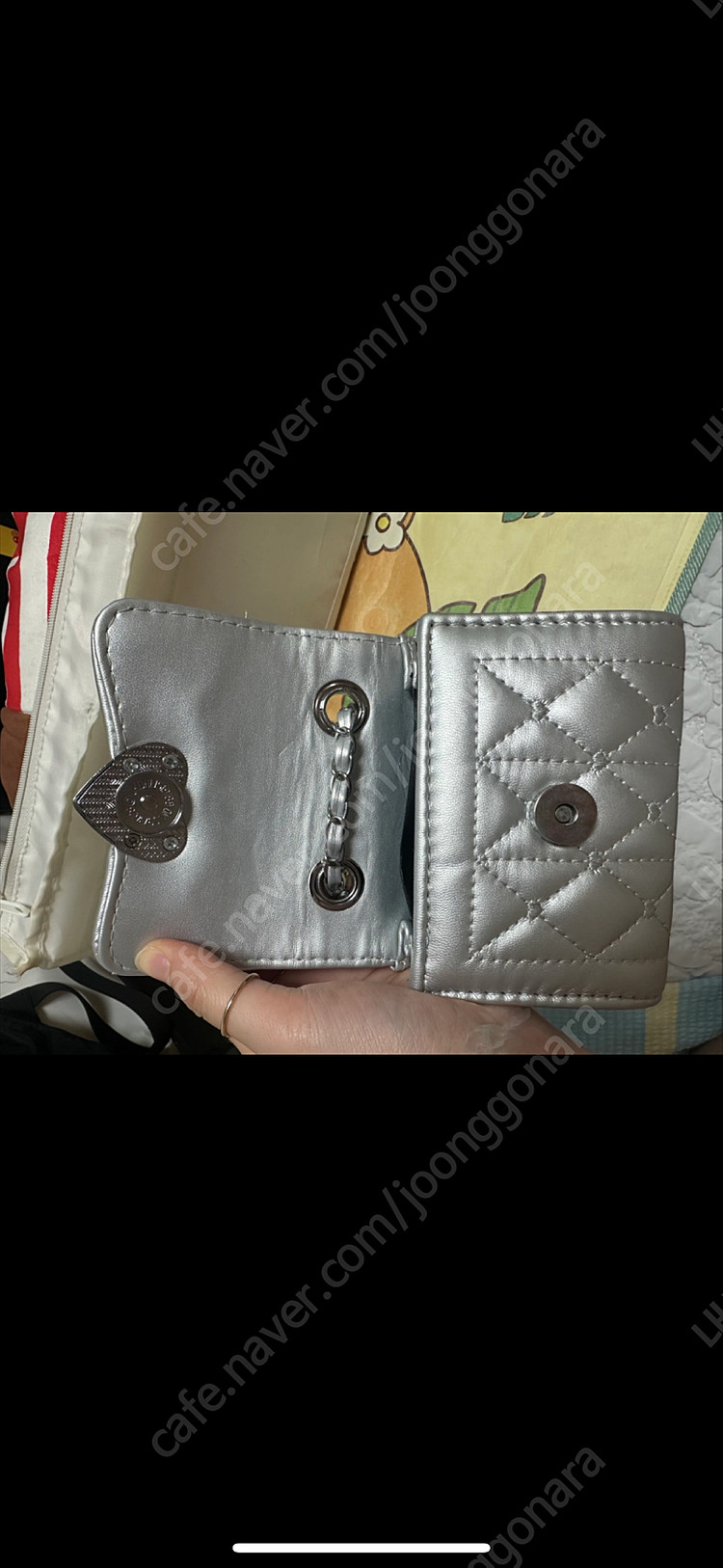 체인 퀼팅 미니 가방 (실버)--2