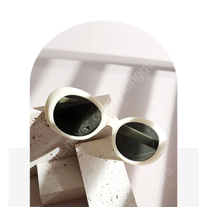 투디터 시착만 한 레몬그린 색 선글라스