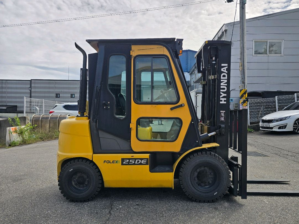 거의 새차 팝니다. 현대 2.5톤 중고지게차--4