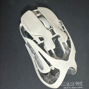 앵그리미아오 AM infinity 화이트색상 마우스 판매합니다. 후안 교환O