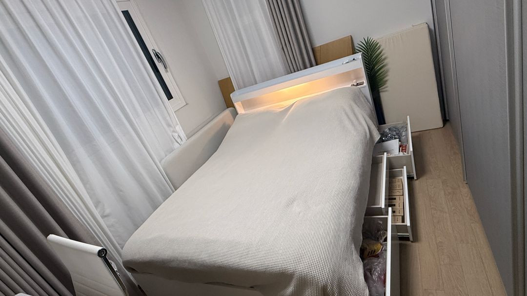 침대 퀸 Q 매트리스 프레임 알파침대 수납 LED 조명--5