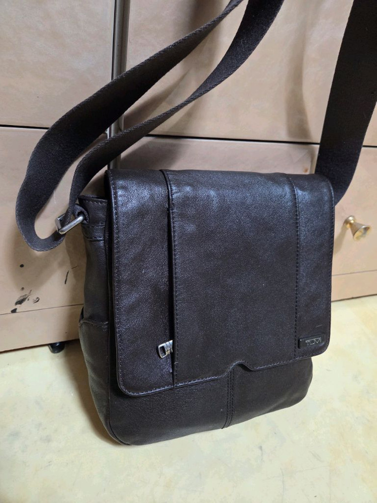 투미 정품 알파브라보 크로스바디 레더--1